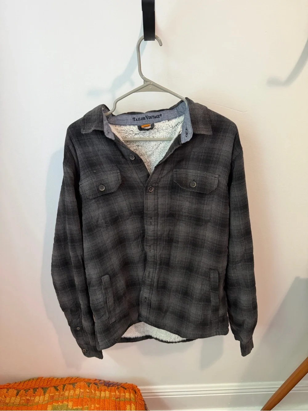 Tailor Vintage Men's Gray Plaid Sherpa-Lined Shacket